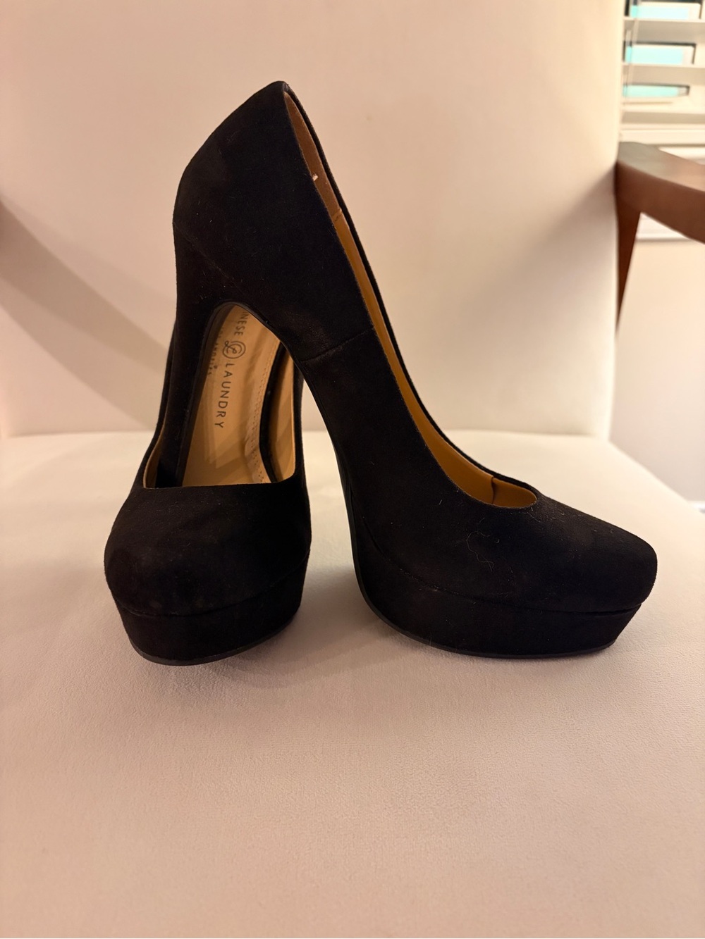 Chinese Laundry Black Faux Suede Platform Pumps – Like New High Heels